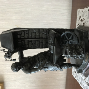 Sculpture La veillée du forgeron de Rousseau