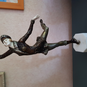 Patineuse chyselephantine