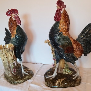 Deux coqs signés Paul Colomera