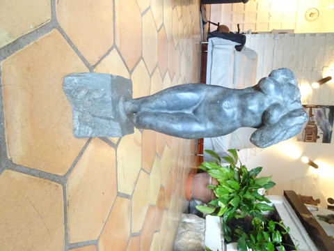 
															Buste de femme en bronze de Bernhard Hoetger
														