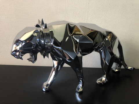 
															Wild panther 70 cm by Richard Orlinski
														