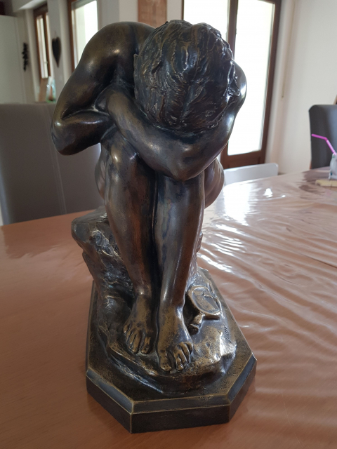 
															Miroir brisé de Dalou
														