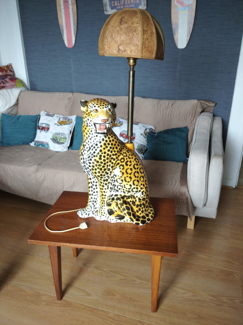 
															Sculture porcelaine lampe léopard années 60
														