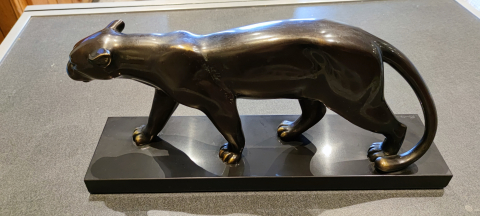 
															Panthère bronze signée Bracquemond
														