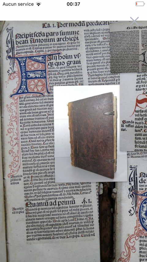 
															Très vieux livre de Noël
														