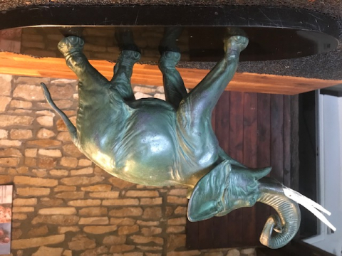 
															Régule élephant signé IRENEE ROCHARD
														