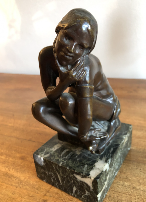 
															bronze signé Beaulieu
														