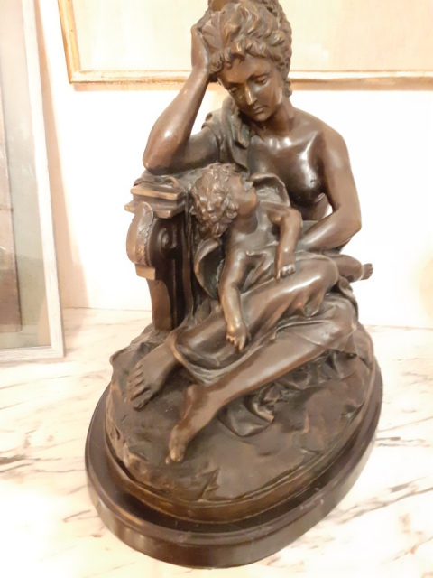 
															Statue signée Albert Ernest Carrier-Belleuse
														