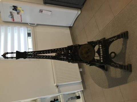 
															Horloge de table Tour Eiffel
														