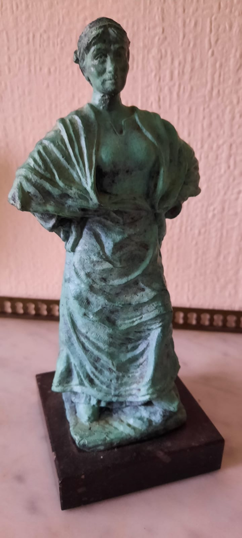 
															La petite paysanne bretonne
														