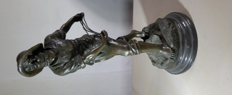 
															Bronze signée  bofill
														