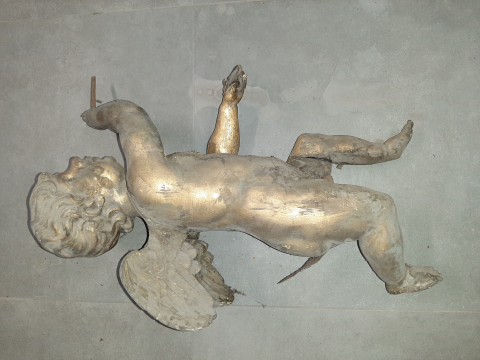 
															2 anges en bois doré
														