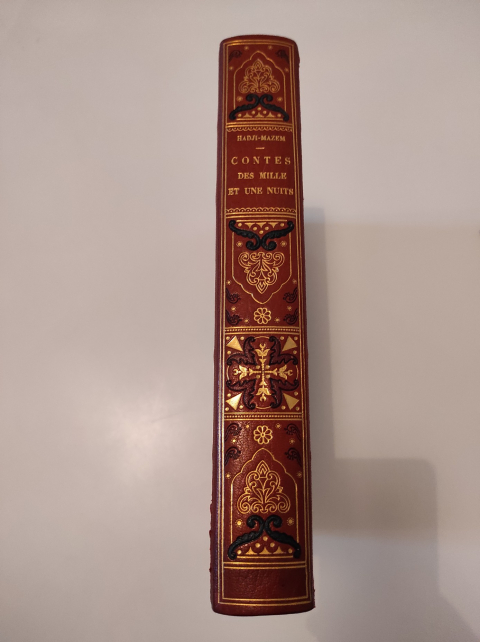 
															Contes de mille et une nuits adaptées par Hadji Mazem
														