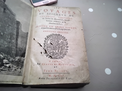 
															Date du livre M.D.CIL
														