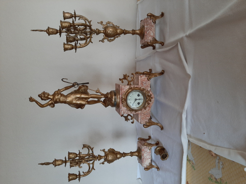 
															Pendule et chandeliers "sur le Mont" par Guillemin  Sculpt'
														