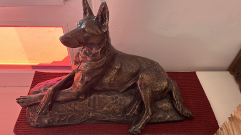 
															Sculpture chien M Fiot
														