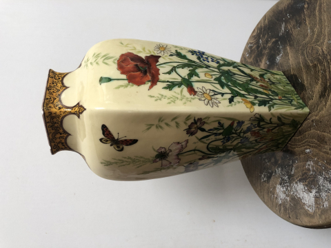 
															Vase chinoisant signé en creux rouge Théodore Deck motifs champêtres
														