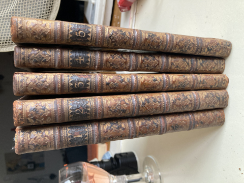 
															Inconnu mais imprime par muhartam hersch nero a amsterdan, gravures de Santcroos, tbe 5 volumes, xviii je pense
														