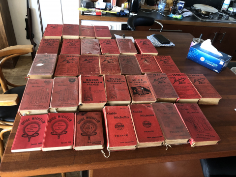 
															Lot de guide Michelin
														