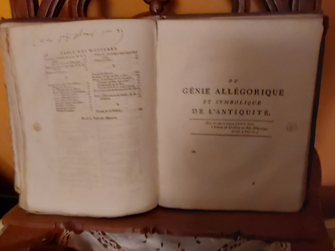 
															Monde primitif  analyse et compare
														