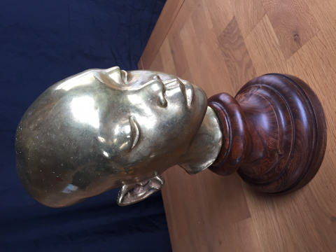 
															Tête africaine bronze de Jeanne TERCAFS
														