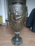
															Vase en bronze
														